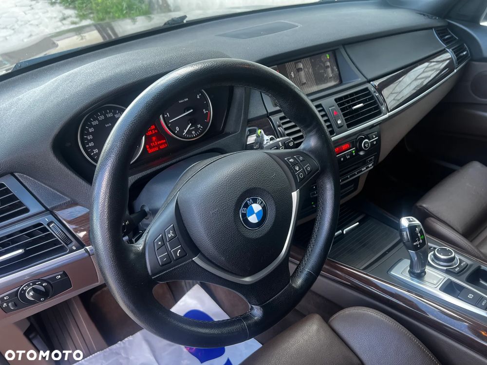 BMW X5 xDrive35d - 13