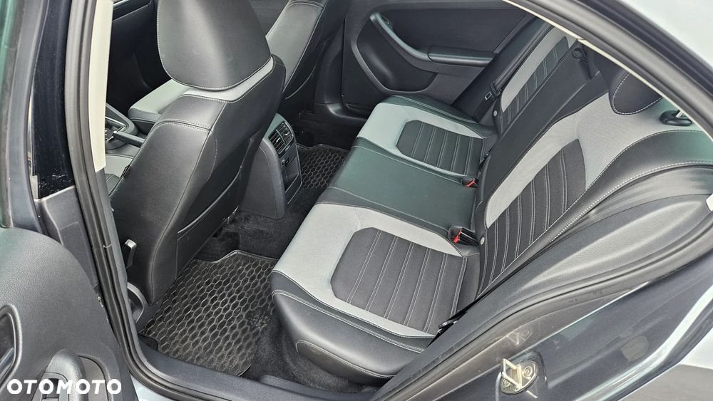 Volkswagen Jetta 1.4 TSI BMT Highline - 18