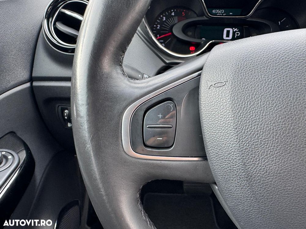 Renault Captur ENERGY dCi 90 EDC Intens - 24