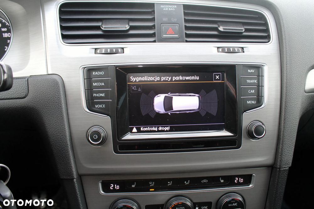 Volkswagen Golf 1.6 TDI 4Motion BlueMotion Technology Comfortline - 22