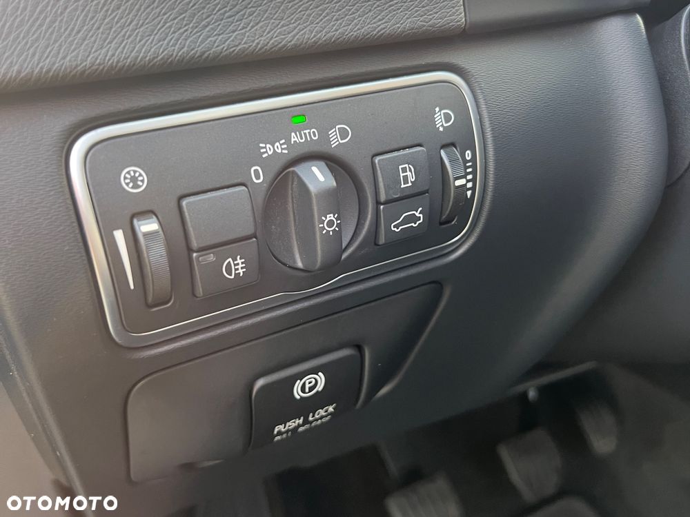 Volvo V60 D4 Summum - 16