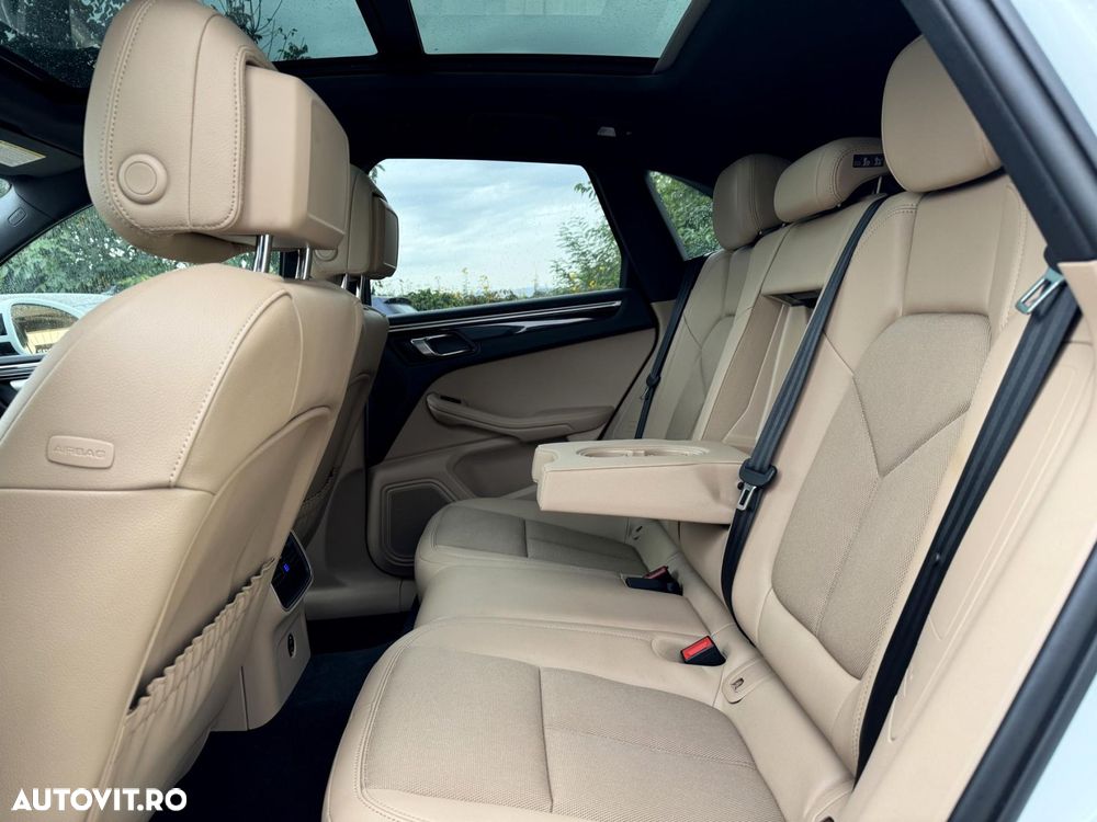 Porsche Macan - 22