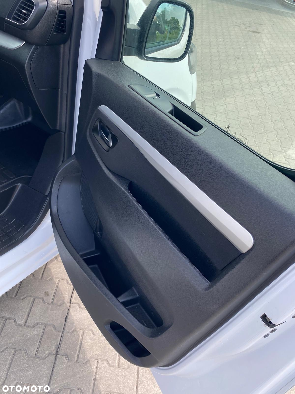 Opel Vivaro - 23