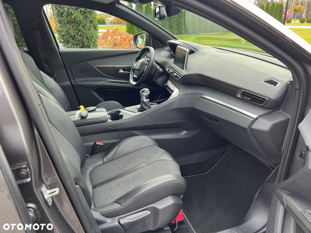 Peugeot 5008 - 13