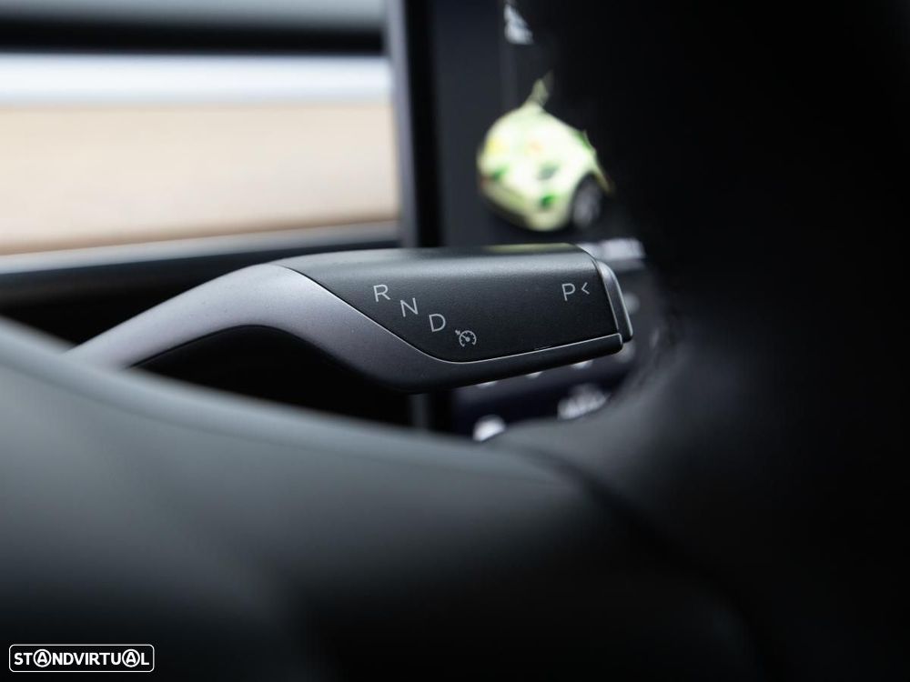 Tesla Model Y Performance Dual Motor AWD - 21