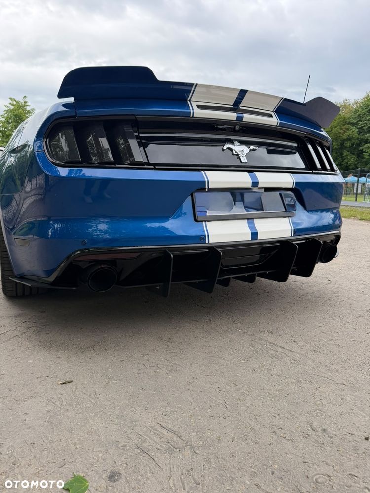 Ford Mustang - 7