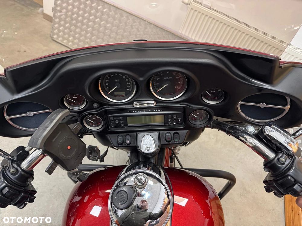 Harley-Davidson FLHTCU Ultra - 24