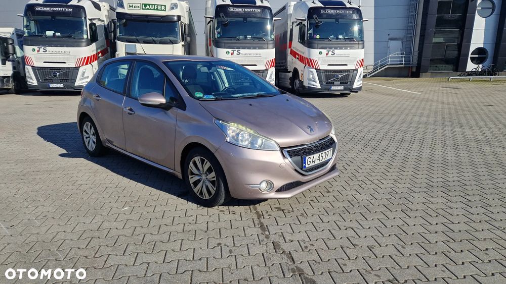 Peugeot 208 - 2