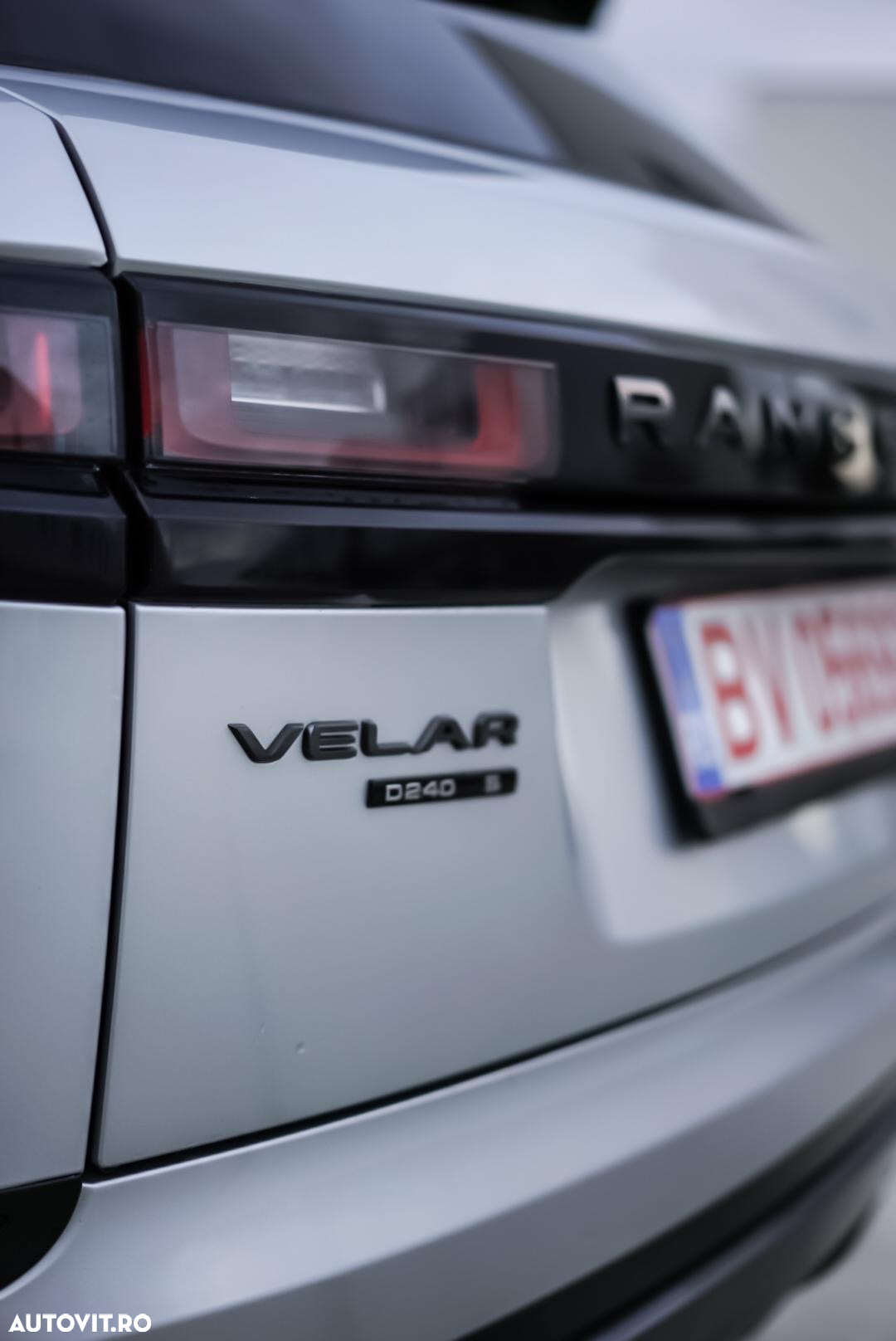 Land Rover Range Rover Velar 2.0 R-Dynamic HSE - 24