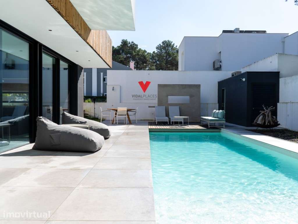 Moradia com Piscina na Aroeira - Grande imagem: 2/58