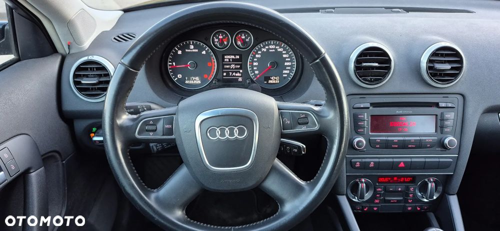 Audi A3 Sportback 1.6 TDI DPF Ambiente - 11