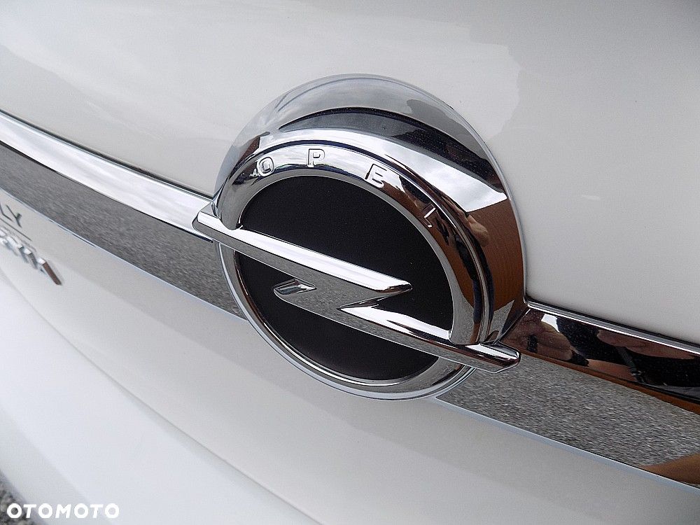 Opel Insignia 1.6 Turbo Design Edition - 28
