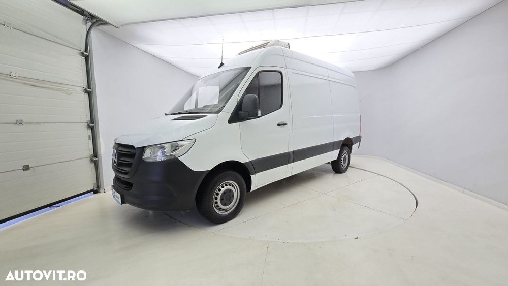 Mercedes-Benz Sprinter - 3