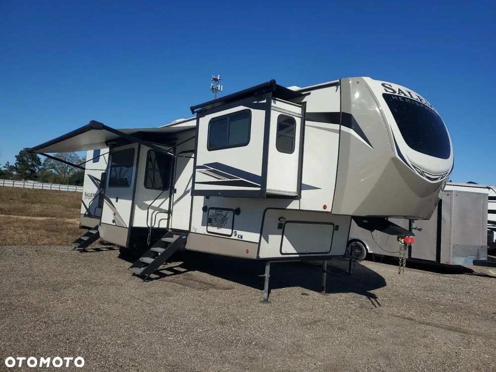 Ford Sunseeker E-450 Cutaway - 31