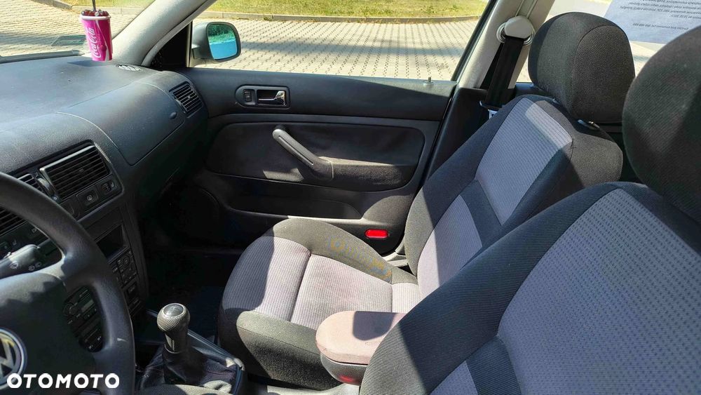 Volkswagen Golf - 16