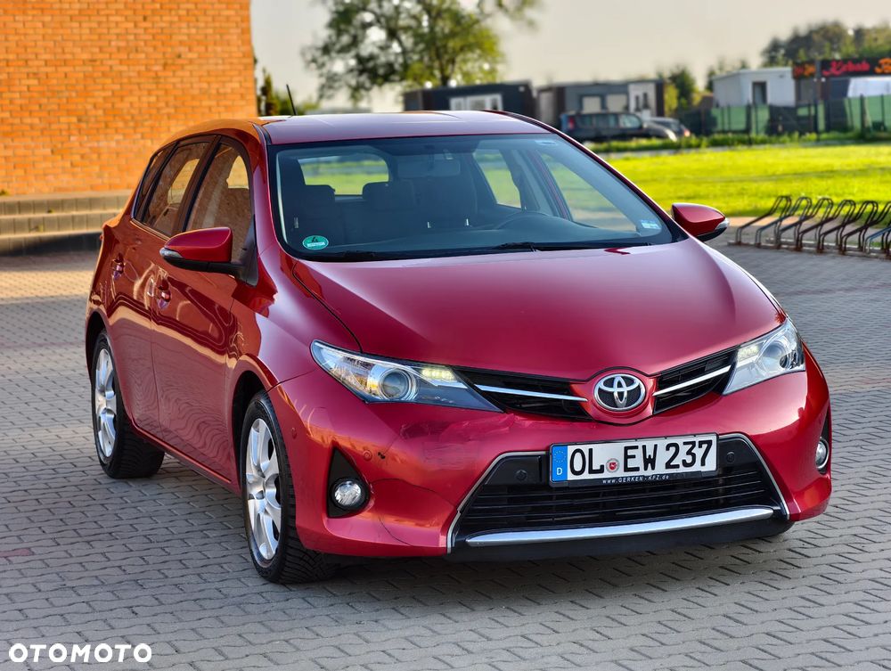 Toyota Auris 2.0 D-4D Executive - 3