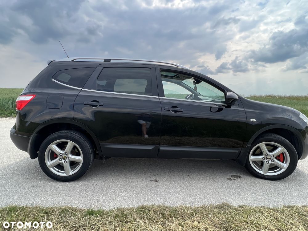 Nissan Qashqai+2 - 17