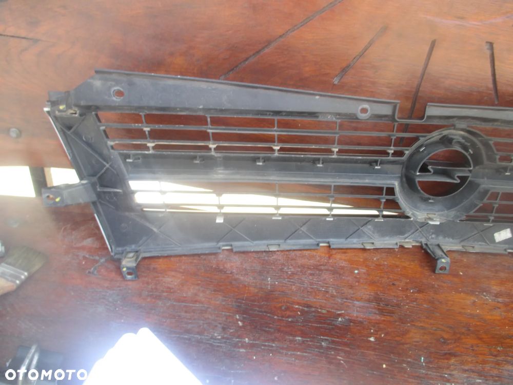 atrapa grill Movano Biały 8200233763 - 5