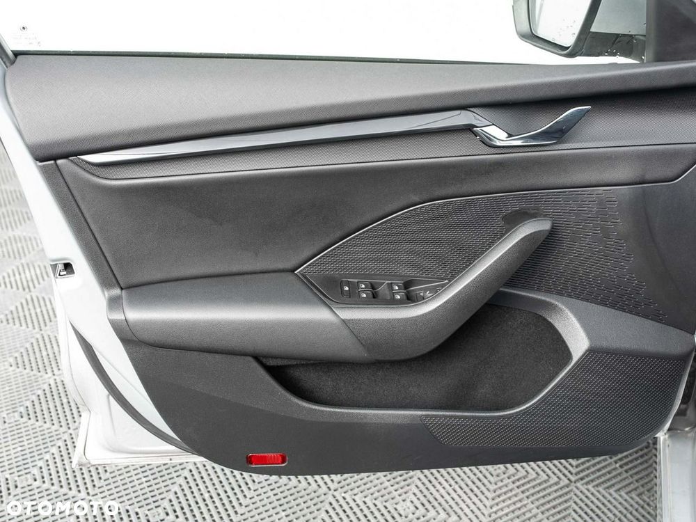 Skoda Octavia 1.5 TSI e-Tec Ambition DSG - 10