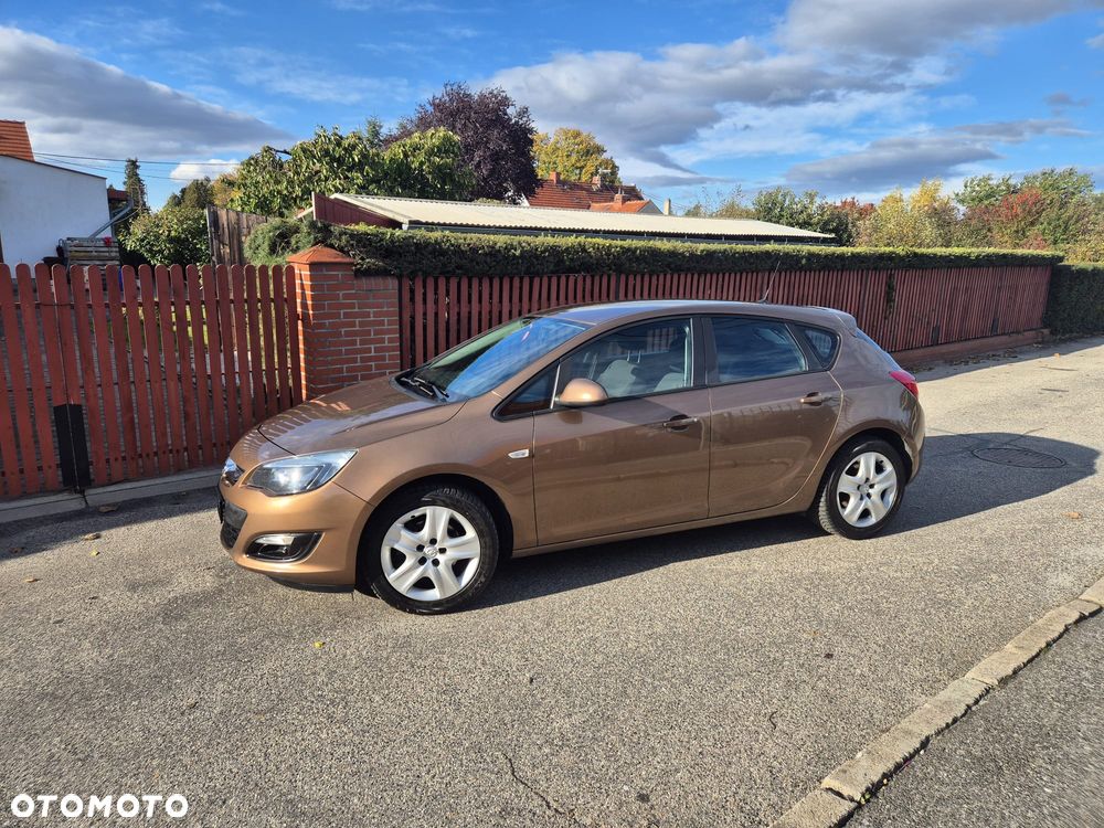 Opel Astra 2015 photo 3