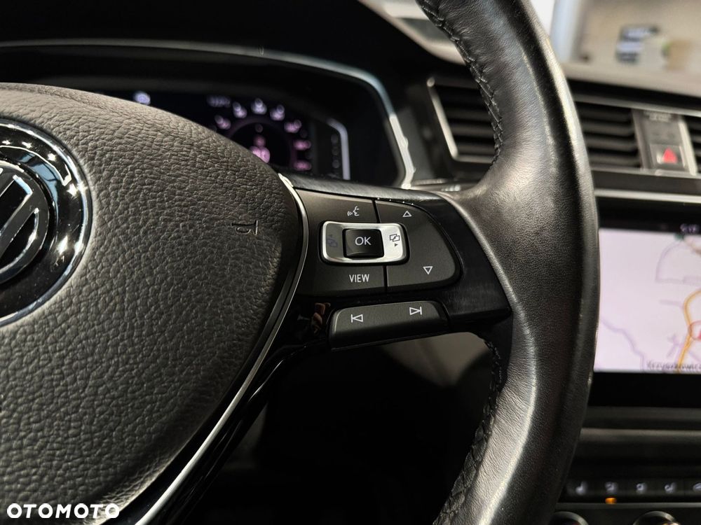 Volkswagen Tiguan - 24
