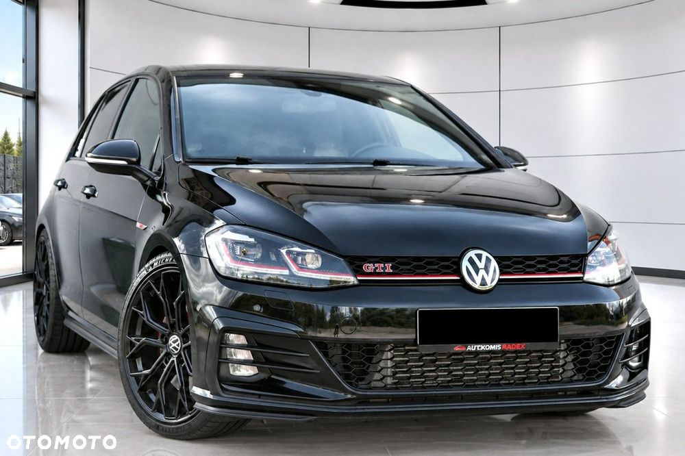 Volkswagen Golf - 23