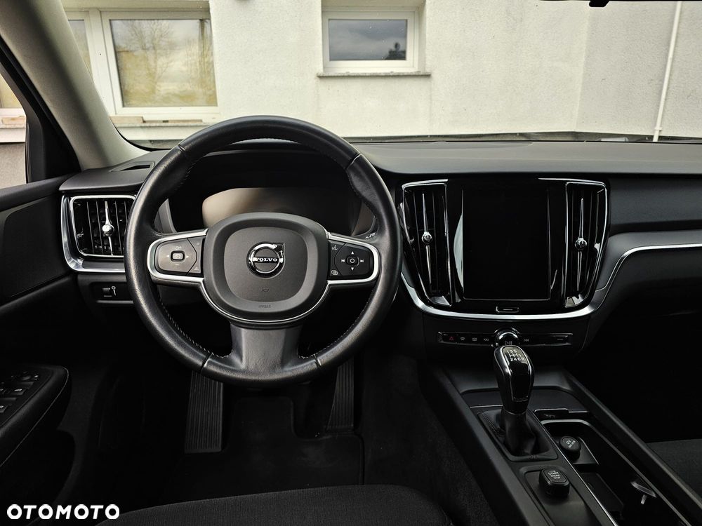 Volvo V60 D3 Momentum - 25