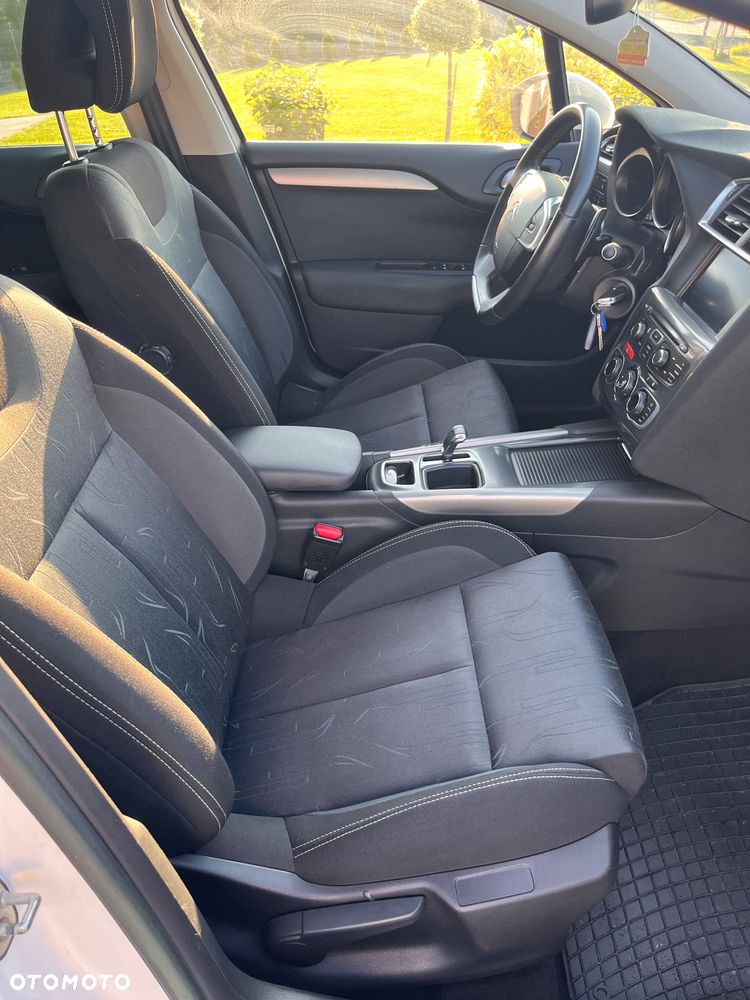 Citroën C4 e-HDi 110 EGS6 Stop/Start System Selection - 9