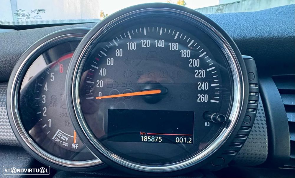 MINI 3 Portas Cooper D - 17