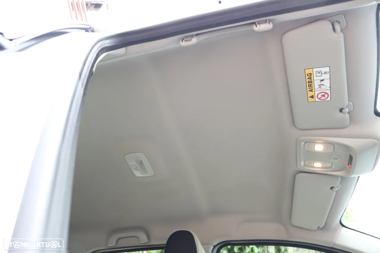 Renault Captur 1.5 dCi Exclusive EDC - 24