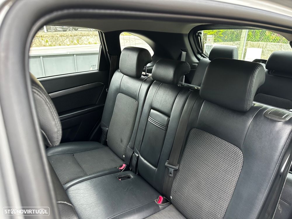 Chevrolet Captiva 2.0 VCDi Seven 7L - 28