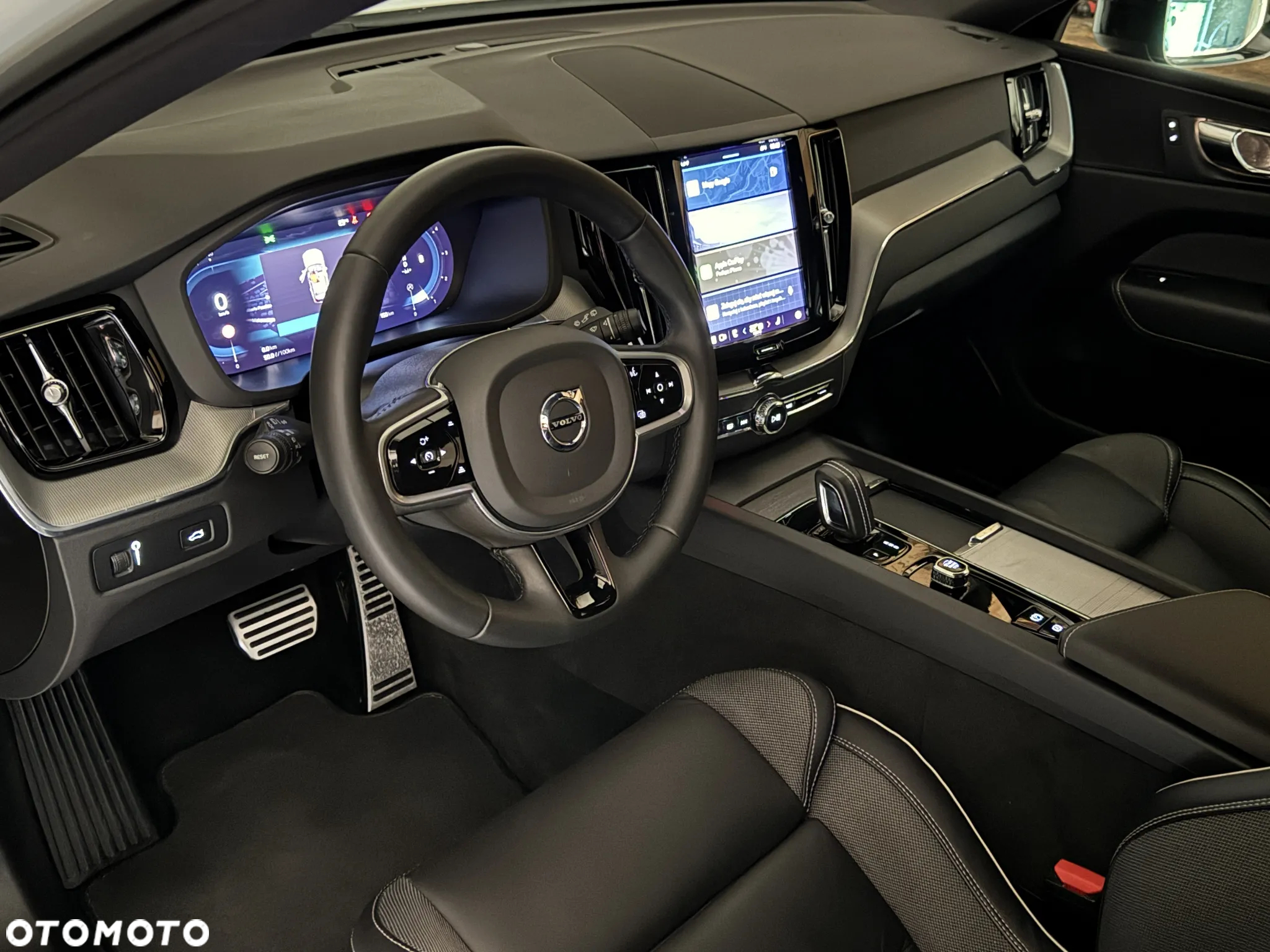 Volvo XC 60 B4 D Plus Dark - 8