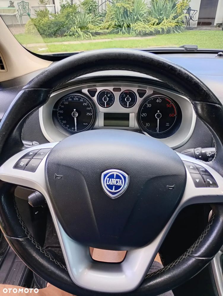 Lancia Delta - 8