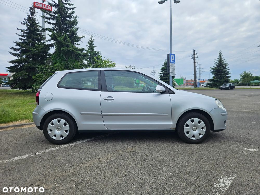 Volkswagen Polo 1.4 16V Comfortline - 2