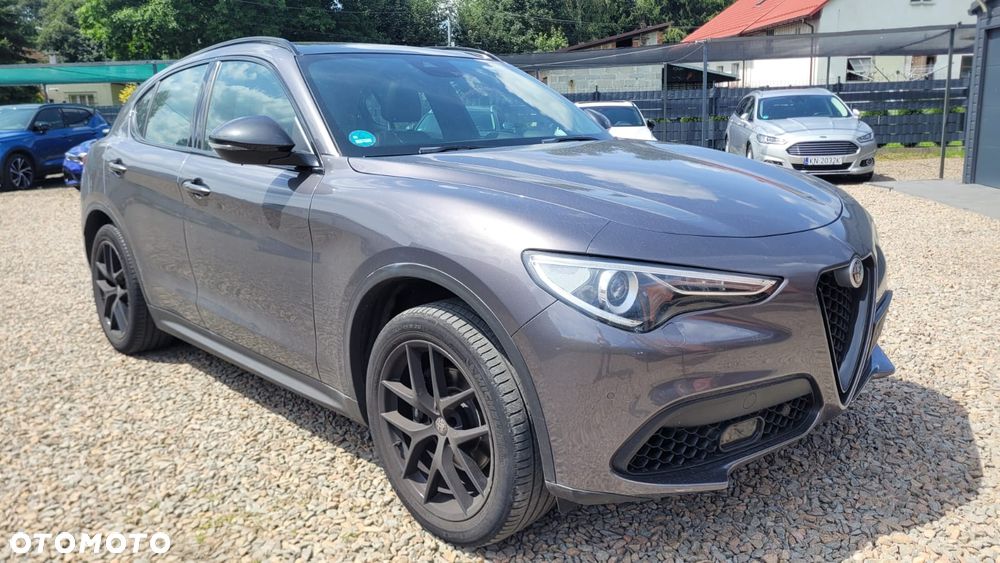 Alfa Romeo Stelvio 2.0 Turbo 16V AT8-Q4 B-Tech - 2