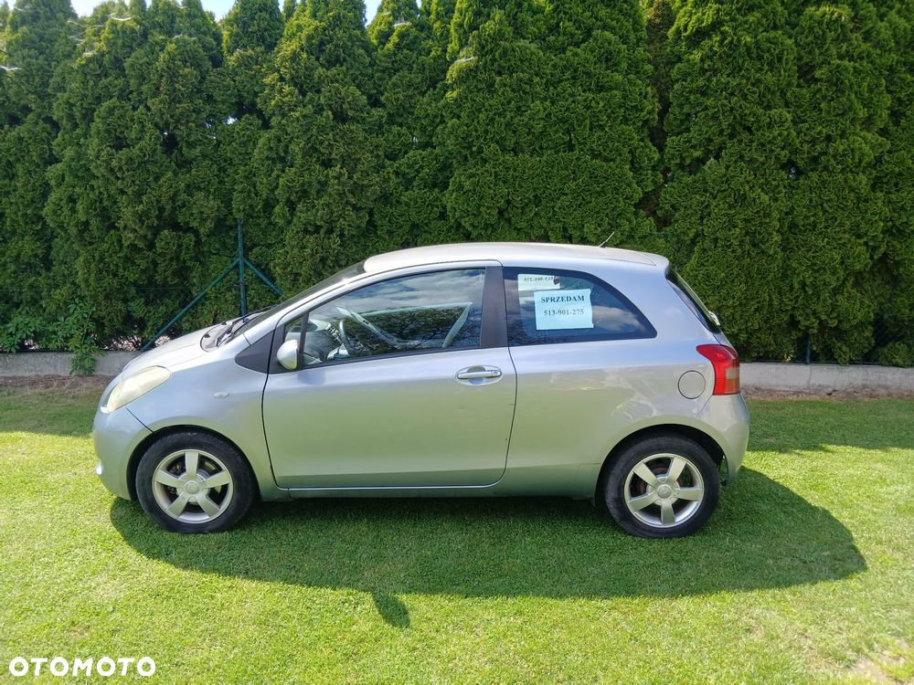 Toyota Yaris 1.3 Sol - 1