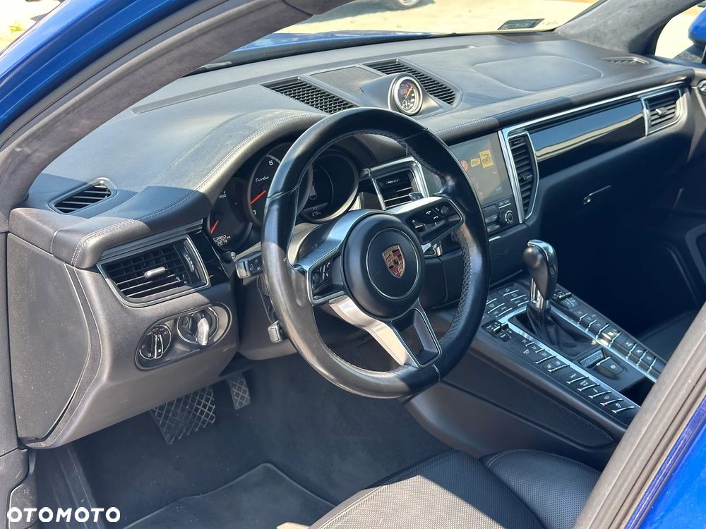 Porsche Macan Turbo - 13