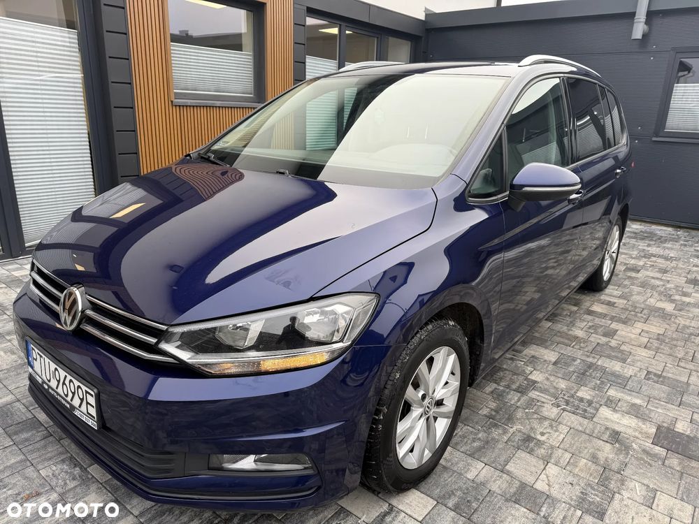 Volkswagen Touran - 1