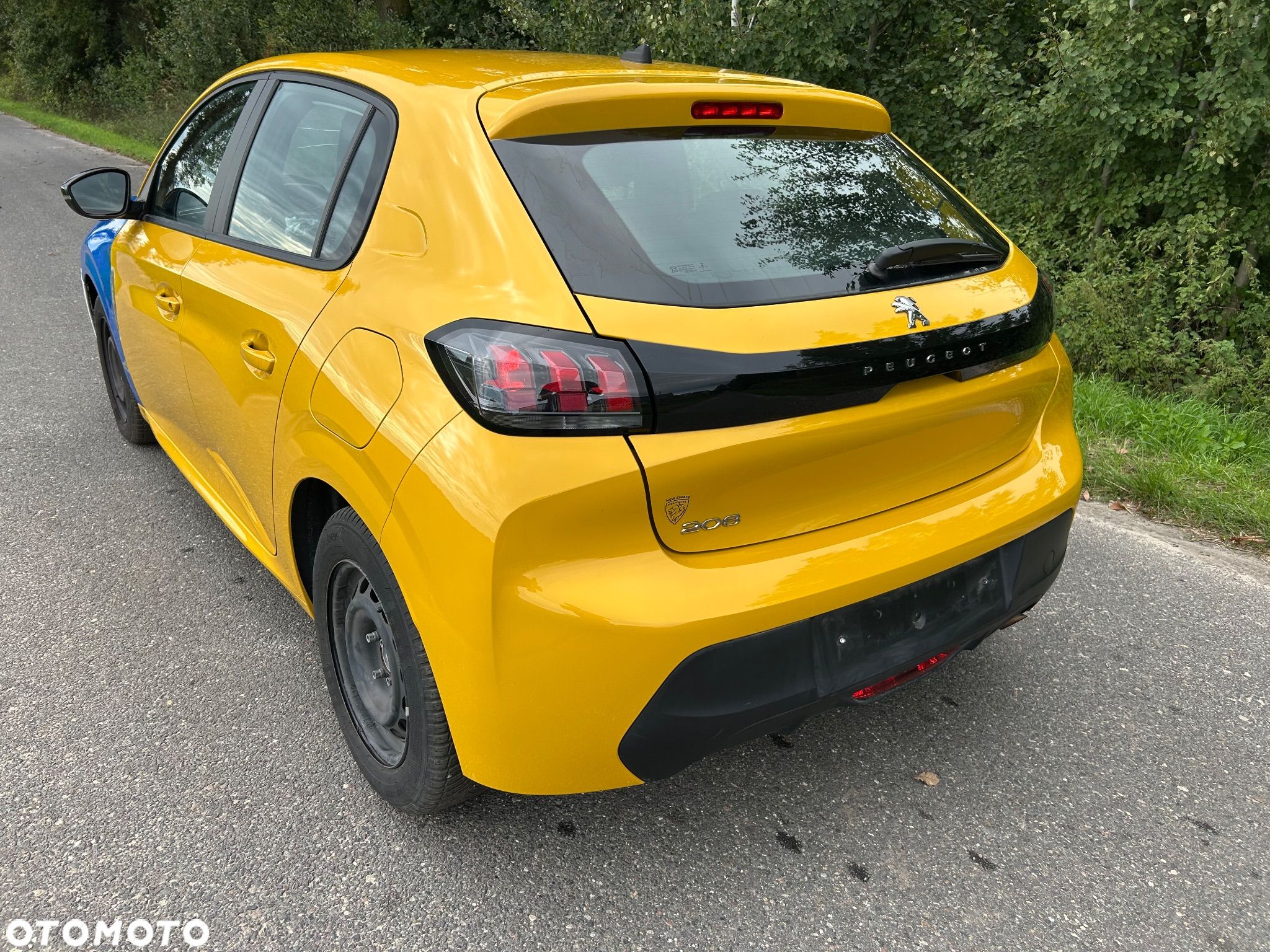 Peugeot 208 - 1