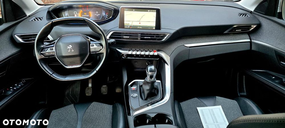 Peugeot 5008 PureTech 130 Stop & Start Allure Business-Paket - 9