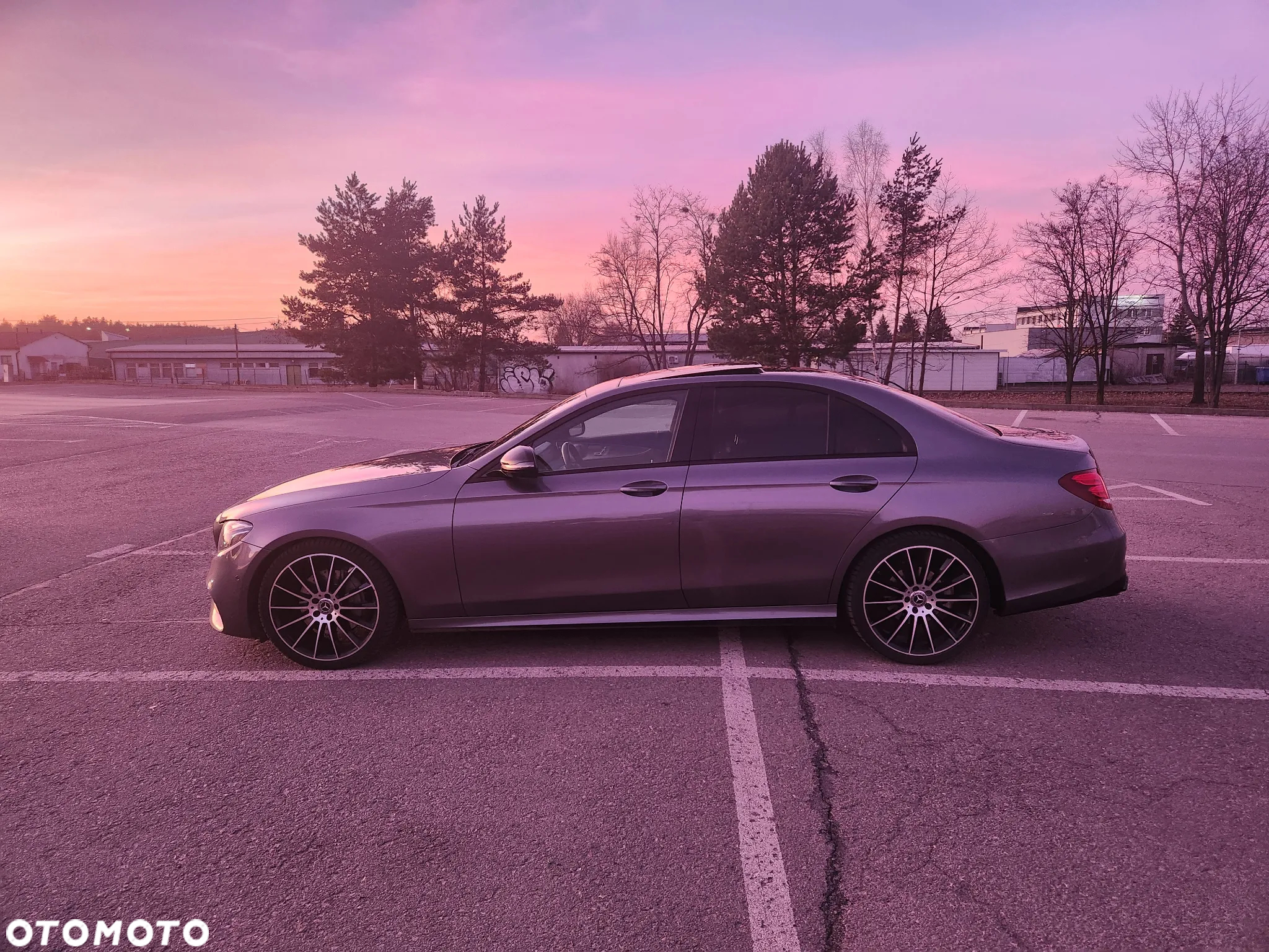 Mercedes-Benz Klasa E 220 d 9G-TRONIC AMG Line - 27