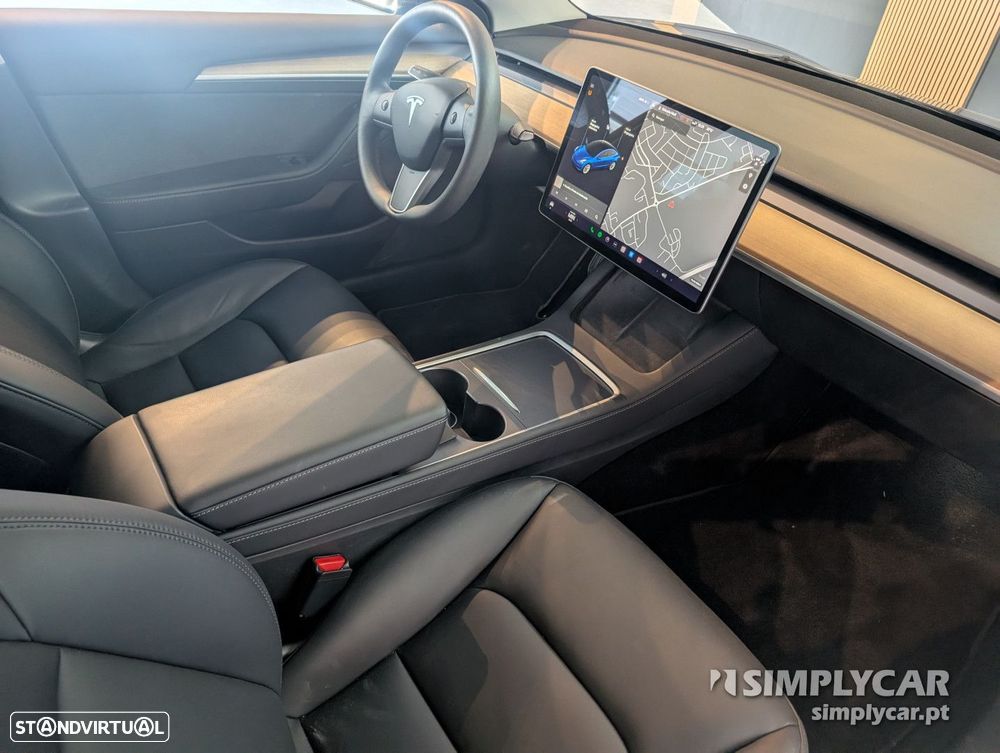 Tesla Model 3 - 9