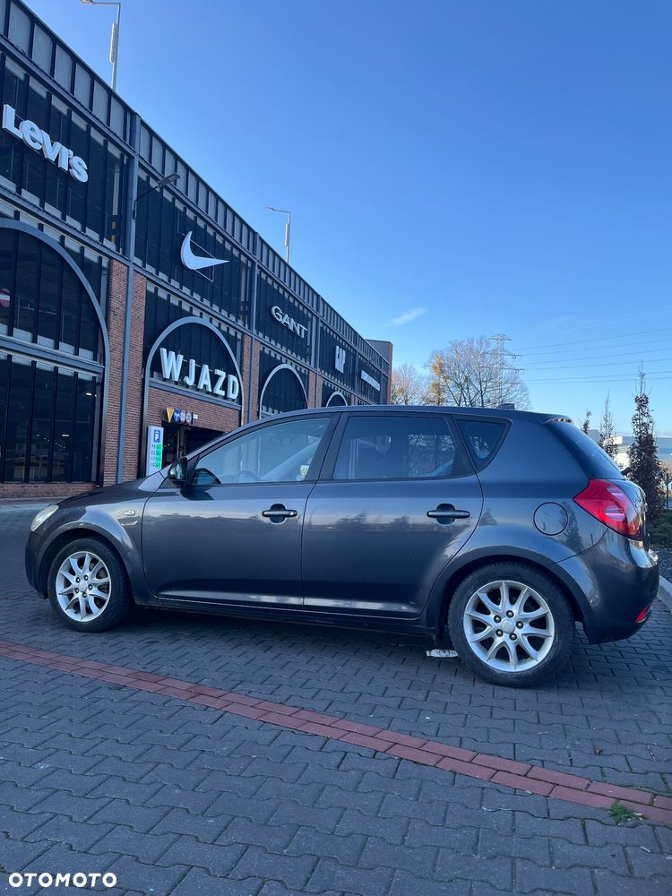 Kia Ceed 1.6 Comfort - 21