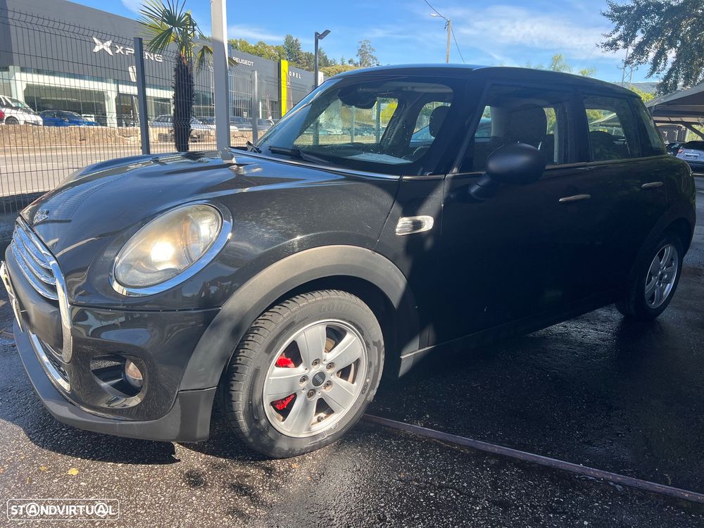 MINI 5 Portas Cooper D - 2