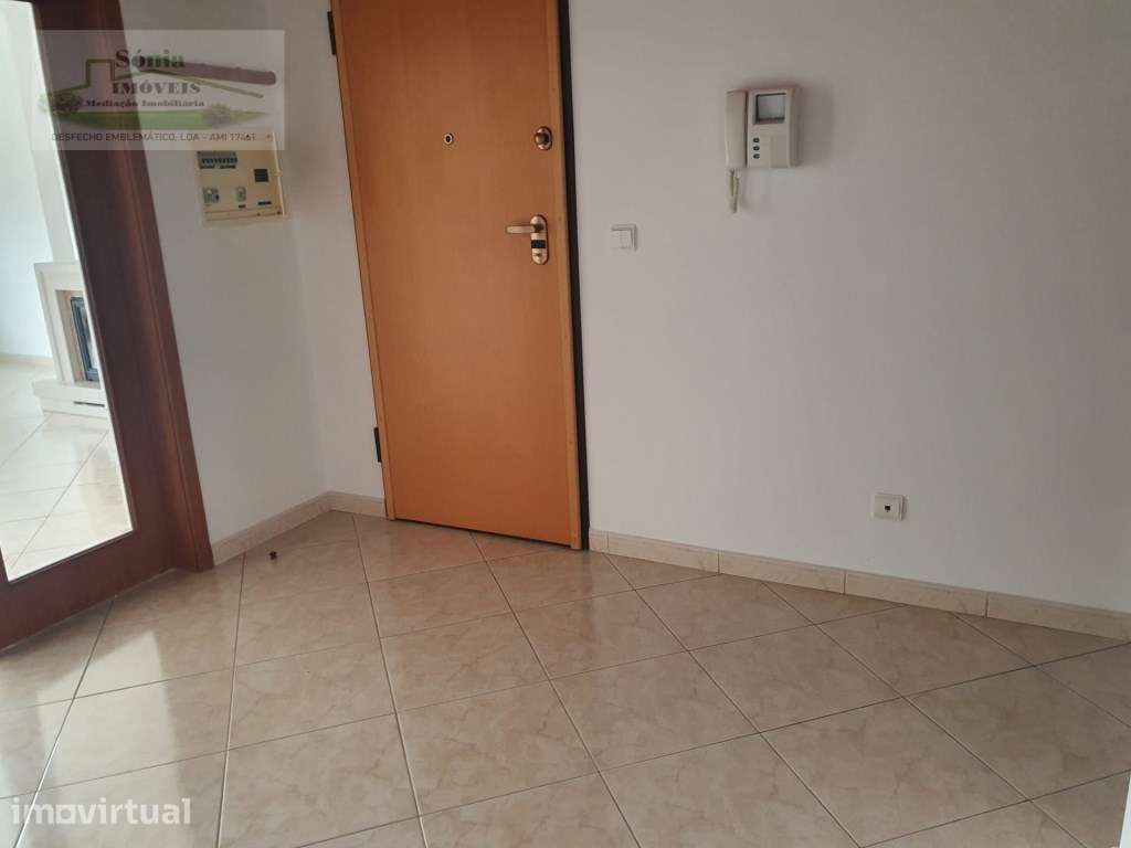 APARTAMENTO T3 COM PARQUEAMENTO PARA ARRENDAR NO MONTIJO! - Grande imagem: 4/12