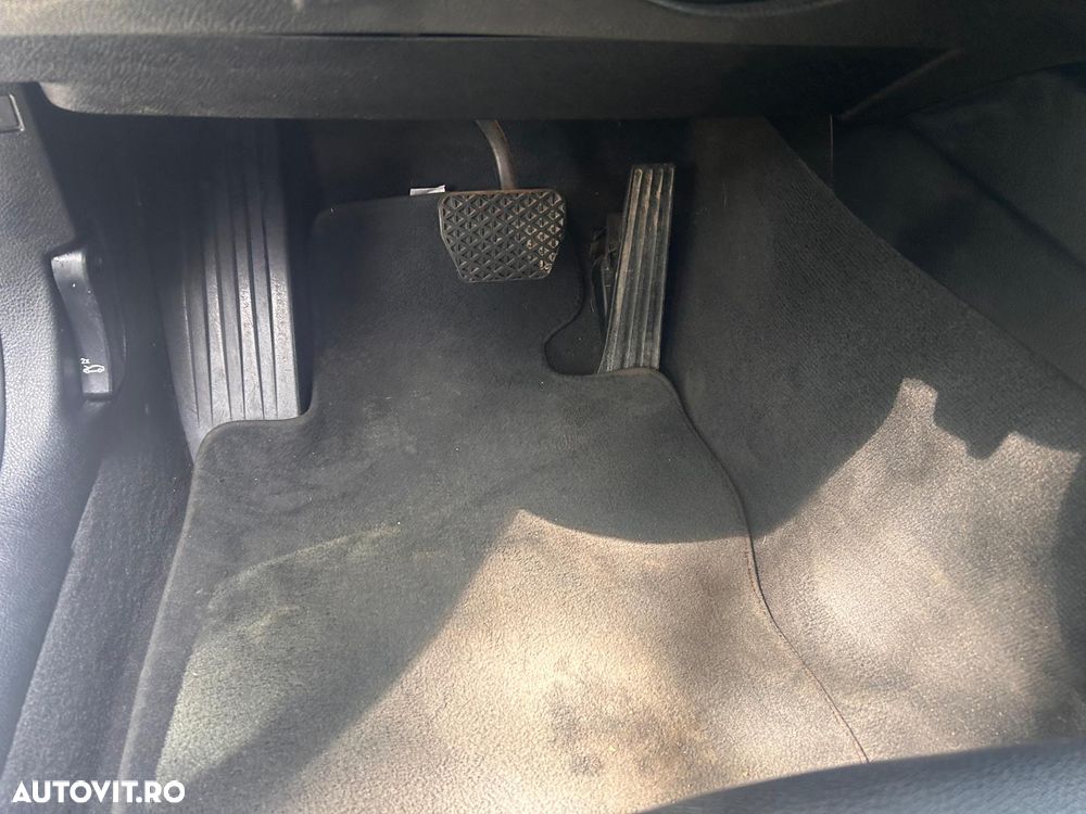 BMW Seria 3 - 27