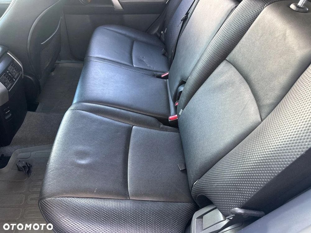 Toyota Land Cruiser LC 3.0 D-4D Prestige - 24