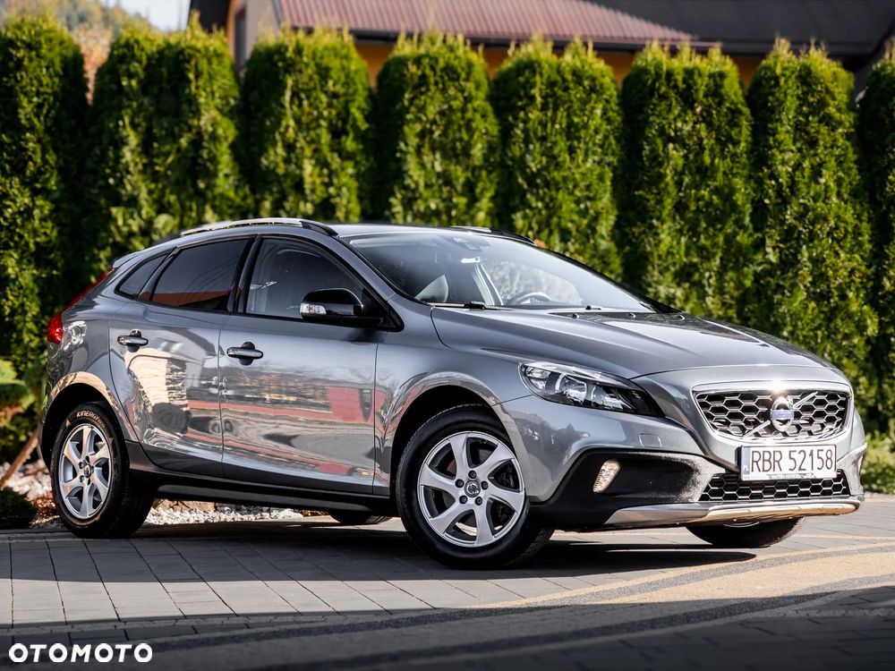 Volvo V40 Cross Country D2 Momentum - 4