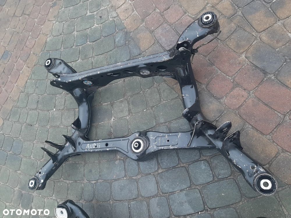Tylna belka oś trawersa sanki Audi Q5 SQ5 8R Quattro Orginał bez rdzy super stan import italy - 4