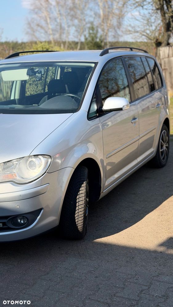 Volkswagen Touran - 13